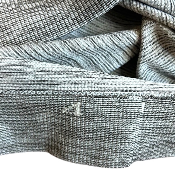 Lululemon Swiftly Tech Long-Sleeve Shirt 2.0 *Waist Length- Size 4 - Picture 7 of 9